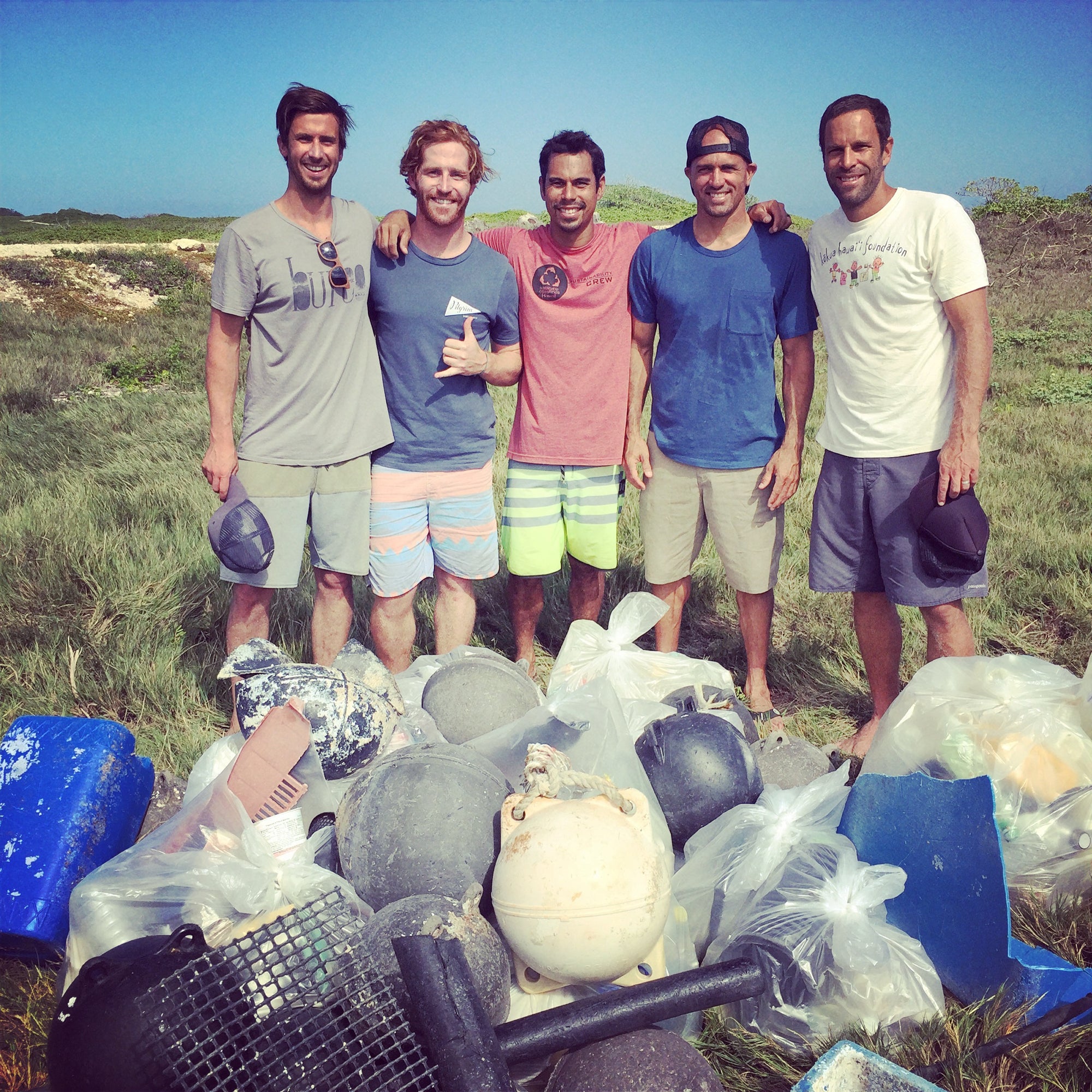 Bureo Team Founders, Kahi Pecarro and Jack Johnson cleaning up Kahuku Beach